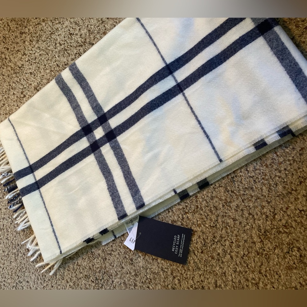 Women’s cozy scarf